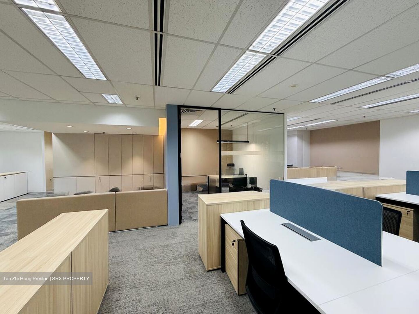 Robinson 112 (D1), Office #523602611